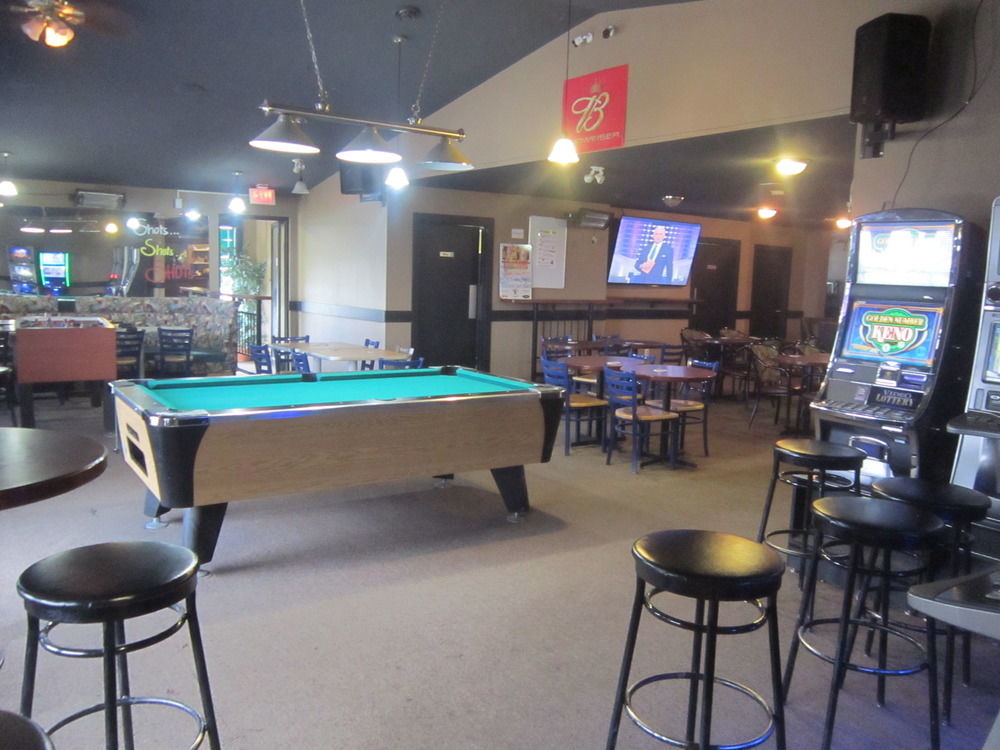 נורת' בטלפורד Battlefords Inn מראה חיצוני תמונה
